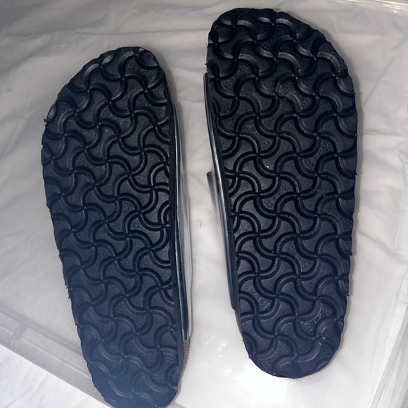 Chrome Silver Metallic Birkenstocks - Picture 10 of 16